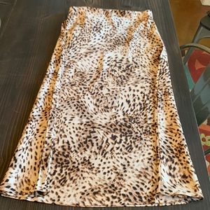 Animal print size small Loft skirt.